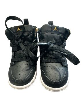 Jordan 1 Mid TD Toddler's  Black/metallic gold size 5C